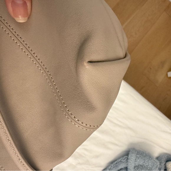 Longchamp Le Pliage Cuir Leather Crossbody - Picture 10 of 12